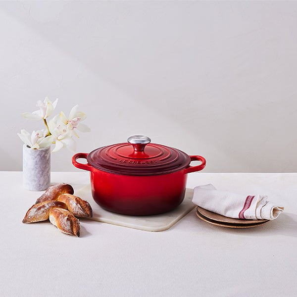 Cocotte fonte rond 26 cm cerise Le Creuset - Mathon - 5