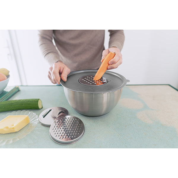 Set 3 bols en inox 1 L, 2,5 L et 4,5 L avec couvercles et 3 râpes interchangeables Pika - Mathon - 5