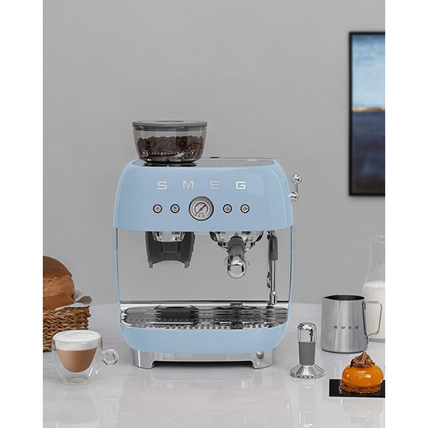 Machine à café expresso 2,4 L 1650W EGF03PBEU  Smeg - Mathon - 3